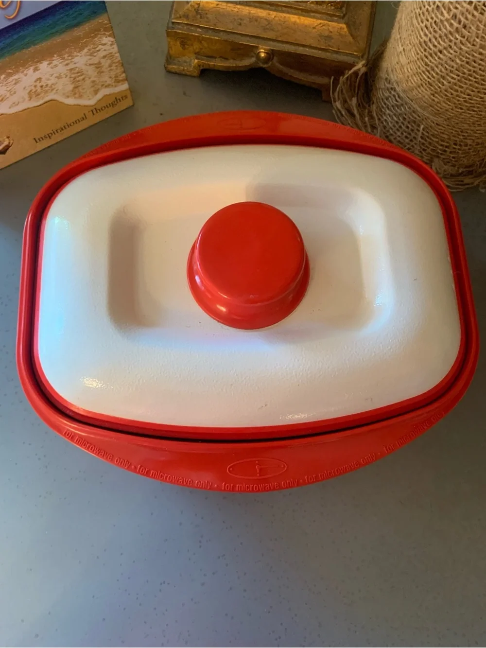RANGE MATE grill for use in microwave only. Rectangle, RED and WHITE.